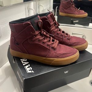 Supra high tops. Pre-loved. Will fit women’s size 7